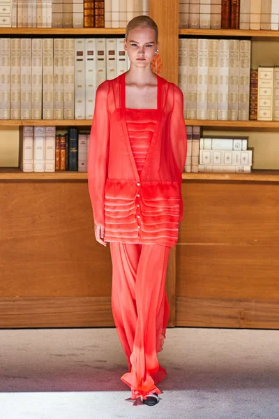 Look 35